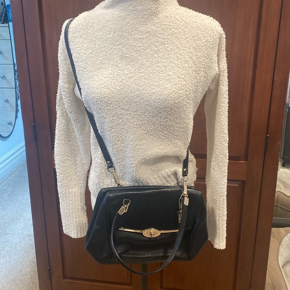 Gorgeous, Coach black leather Madeleine Coach bag in like new condition - Picture 3 of 5